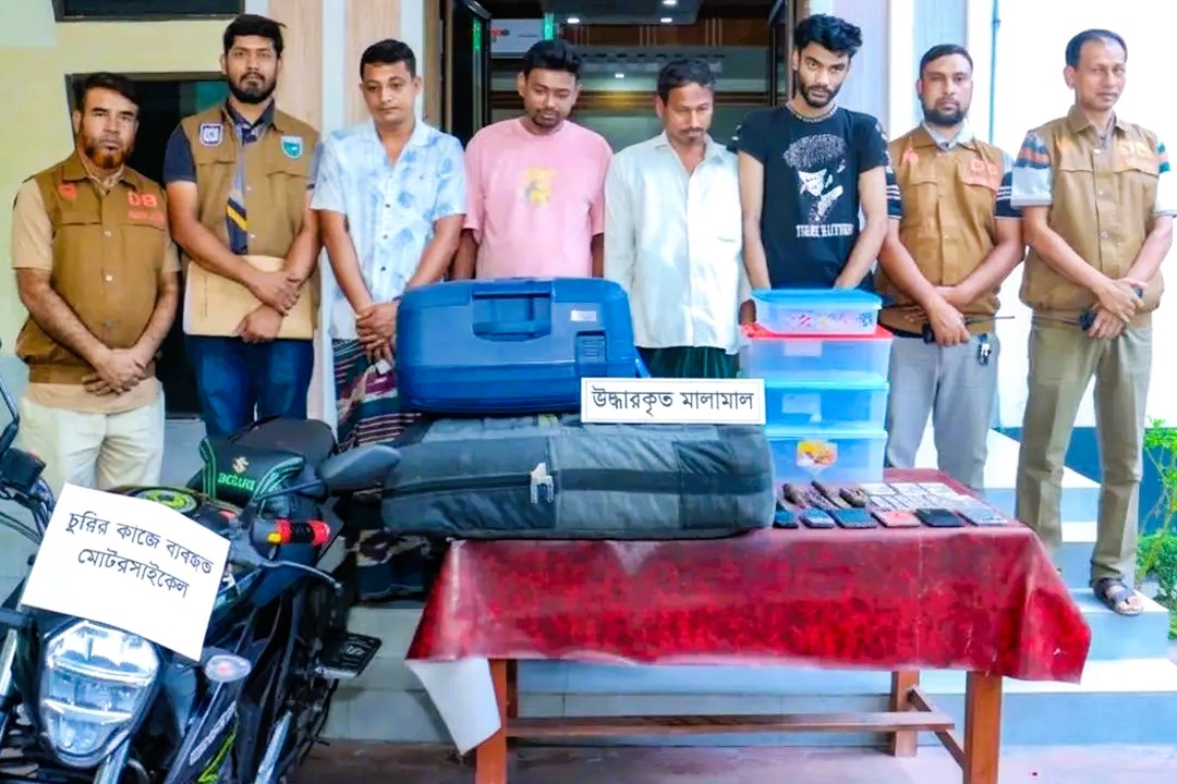 ক্রিকেটারদের চুরি হওয়া লাগেজ উদ্ধার, সন্ধান মেলেনি মূল্যবান সামগ্রীর