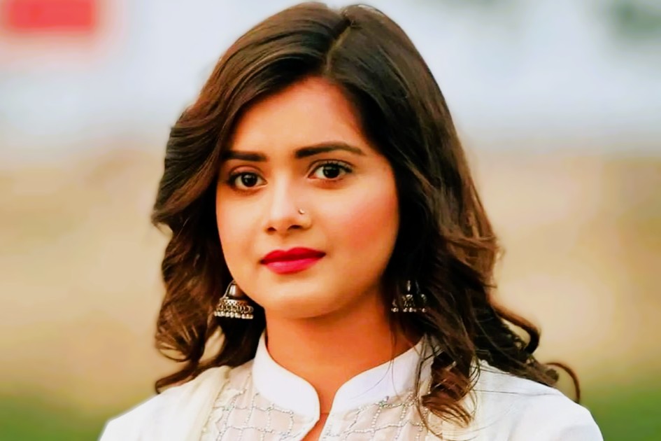 ‘গিফট’ বিতর্কে তানজিন তিশা: “গিফট নিয়ে হয়ে গেলাম প্রতারক!”