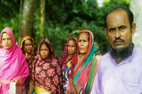 উজিরপুরে লাইফ ইনস্যুরেন্সের নামে কোটি টাকা হাতিয়ে নেওয়ার অভিযোগ