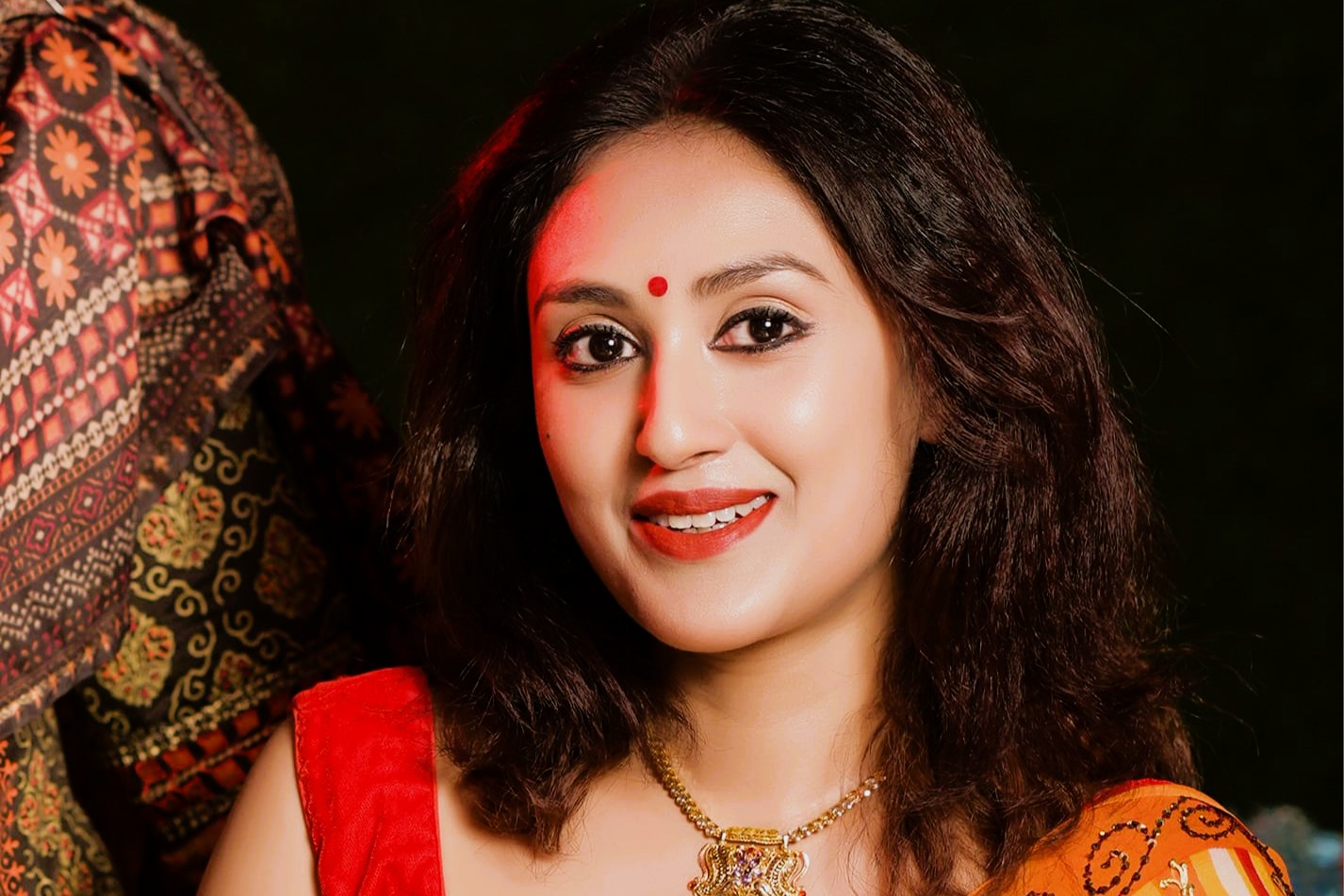 কুসুম শিকদারের নতুন লুক ভক্তদের মন জয় করেছে