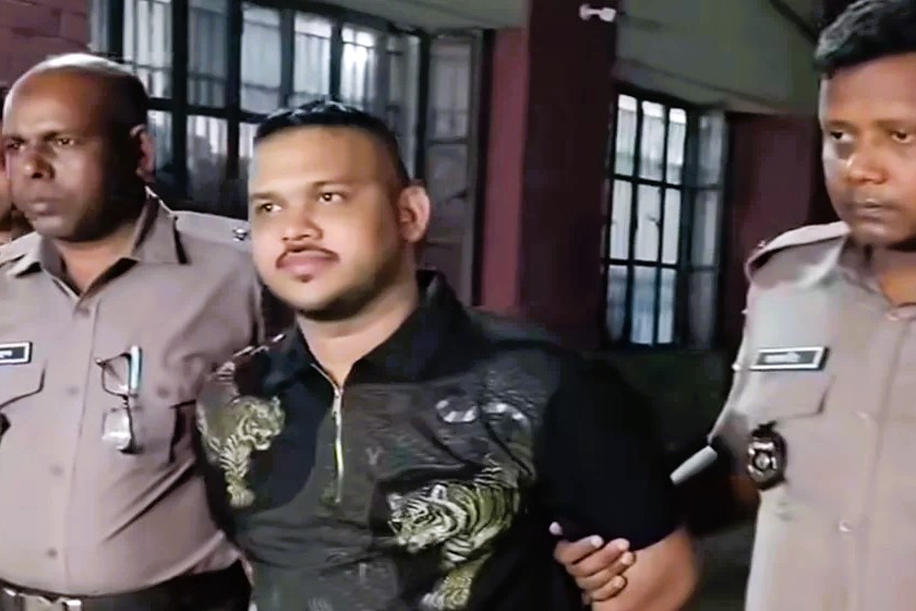 শৌচাগারে যাওয়ার কথা বলে পুলিশকে ফাঁকি দিয়ে পালাল শীর্ষ সন্ত্রাসী পিচ্চি রাজা