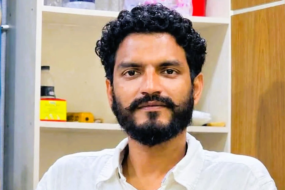 ছাত্রদল নেতাকে গুলি, চাপাতি-কুড়াল দিয়ে কুপিয়ে জখম