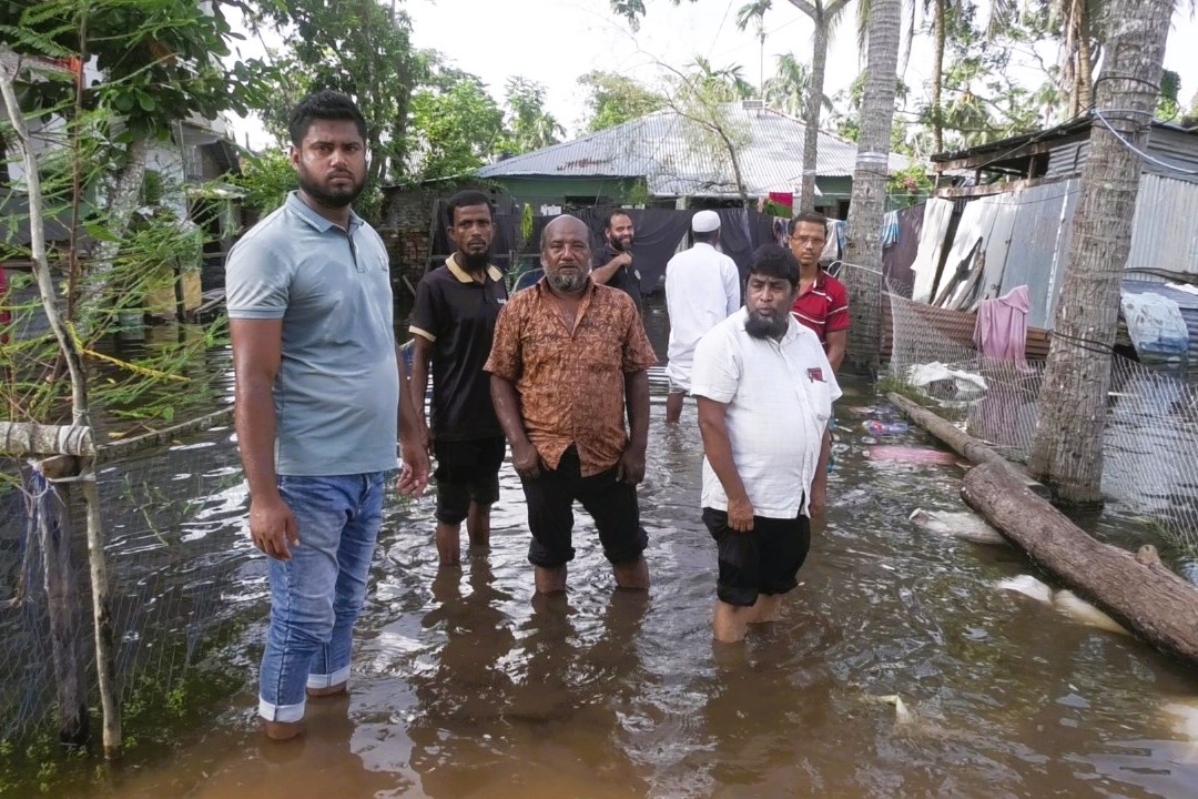 ঝালকাঠির কৃষ্ণকাঠিতে ২শ পরিবার পানিবন্দি দায়ী করা হচ্ছে পৌর কর্তৃপক্ষের গাফিলতিকে