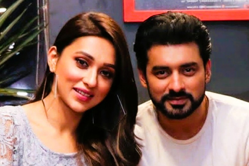 অঙ্কুশের মজার মন্তব্যে মিমি ‘ডাইনি’ খুনসুটি