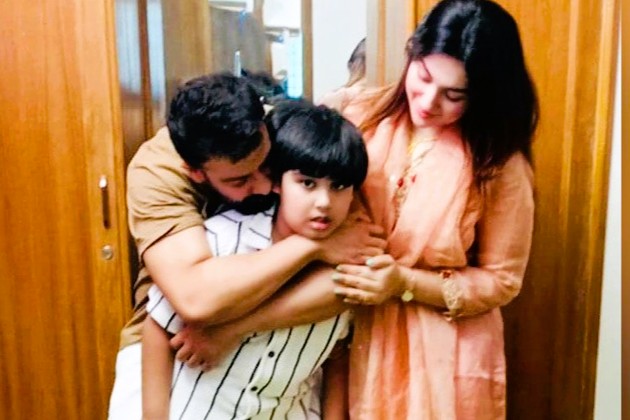 ছেলে জয়কে নিয়ে সিঙ্গাপুর যাচ্ছেন অপু-শাকিব, ভর্তি হবে বিদেশি স্কুলে