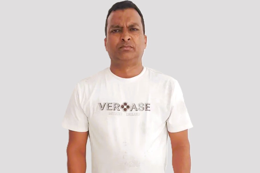 চিকিৎসার জন্য ভারতে যাওয়ার পথে চুয়াডাঙ্গা চেকপোস্টে আ.লীগ নেতা গ্রেপ্তার