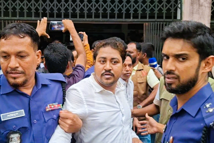 বিএনপি অফিস ভাঙচুর মামলায় বরগুনায় আওয়ামীপন্থী ১২ আইনজীবী কারাগারে