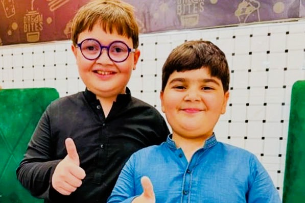 ‘পিছে তো দেখো’ তারকা আহমাদ শাহর ছোট ভাই উমর শাহের মৃত্যু