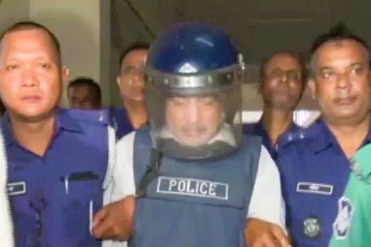 জুলাই-আগস্ট গণহত্যা মামলায় ট্রাইব্যুনালে ফজলে করিম চৌধুরী