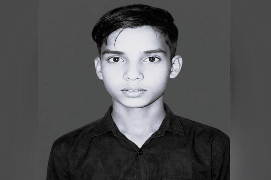 কাঁঠালিয়ায় নিখোঁজ হওয়ার একদিন পর নদী থেকে কিশোরের লাশ উদ্ধার