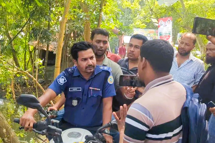 পটুয়াখালীতে কলেজছাত্রকে তুলে নিয়ে নির্যাতনের অভিযোগে, ছাত্রদল নেতা গ্রেপ্তার 