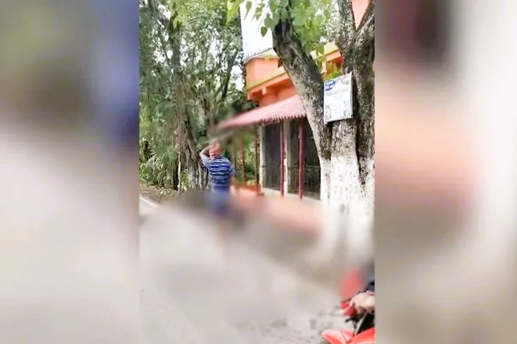 ভাবিকে নৃশংসভাবে খুন, কাটা মাথা হাতে থানায় আত্মসমর্পণ