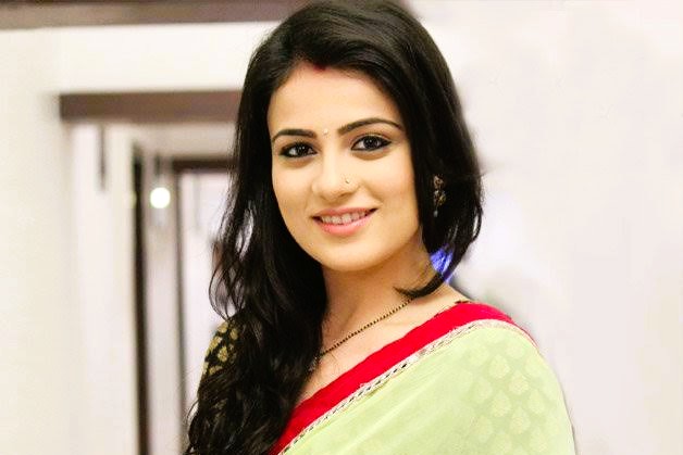 নারীর শরীর নিয়ে সমাজের প্রত্যাশা কখনো শেষ হয় না: রাধিকা মদন